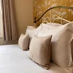 Devonshire Arms 2*