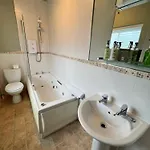 Devonshire Arms Inn 2*