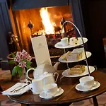 Devonshire Arms 2*