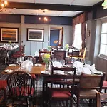 Devonshire Arms 2*