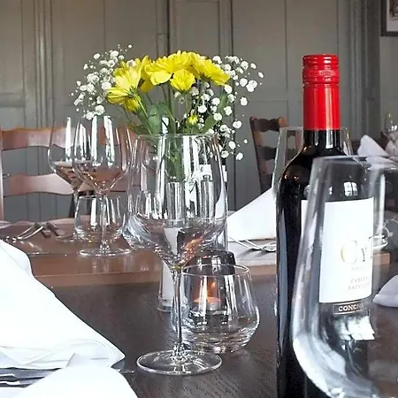 Devonshire Arms 2*