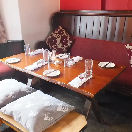 Devonshire Arms Zajazd 2*